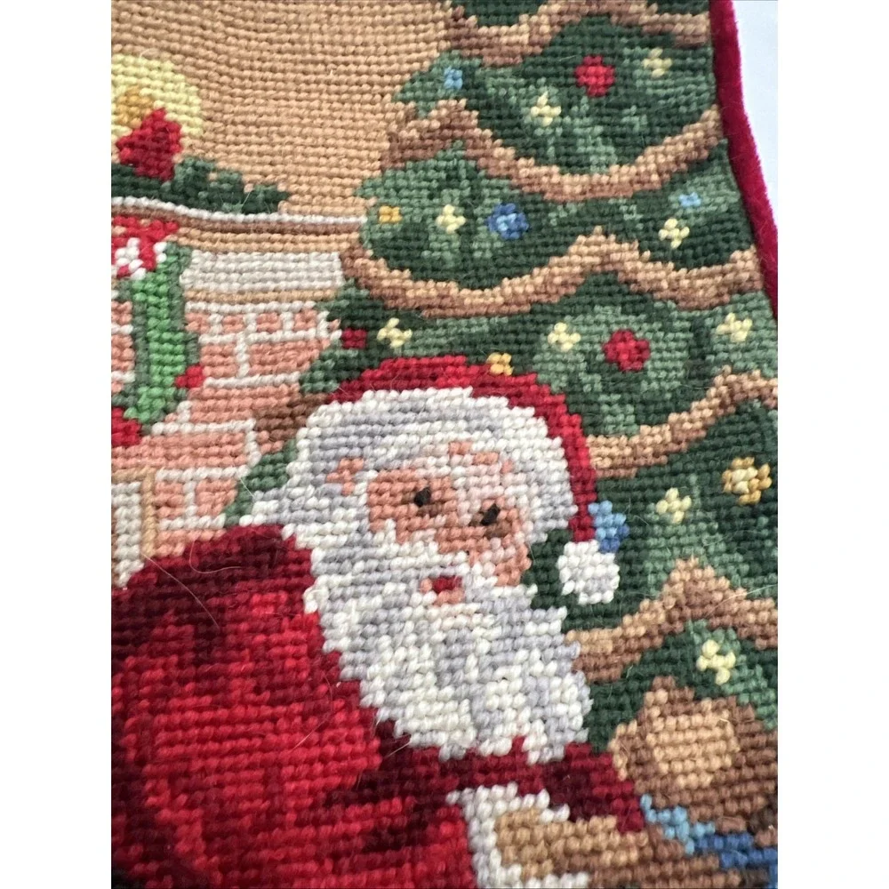 CHRISTMAS NEEDLEPOINT SANTA‎ 18